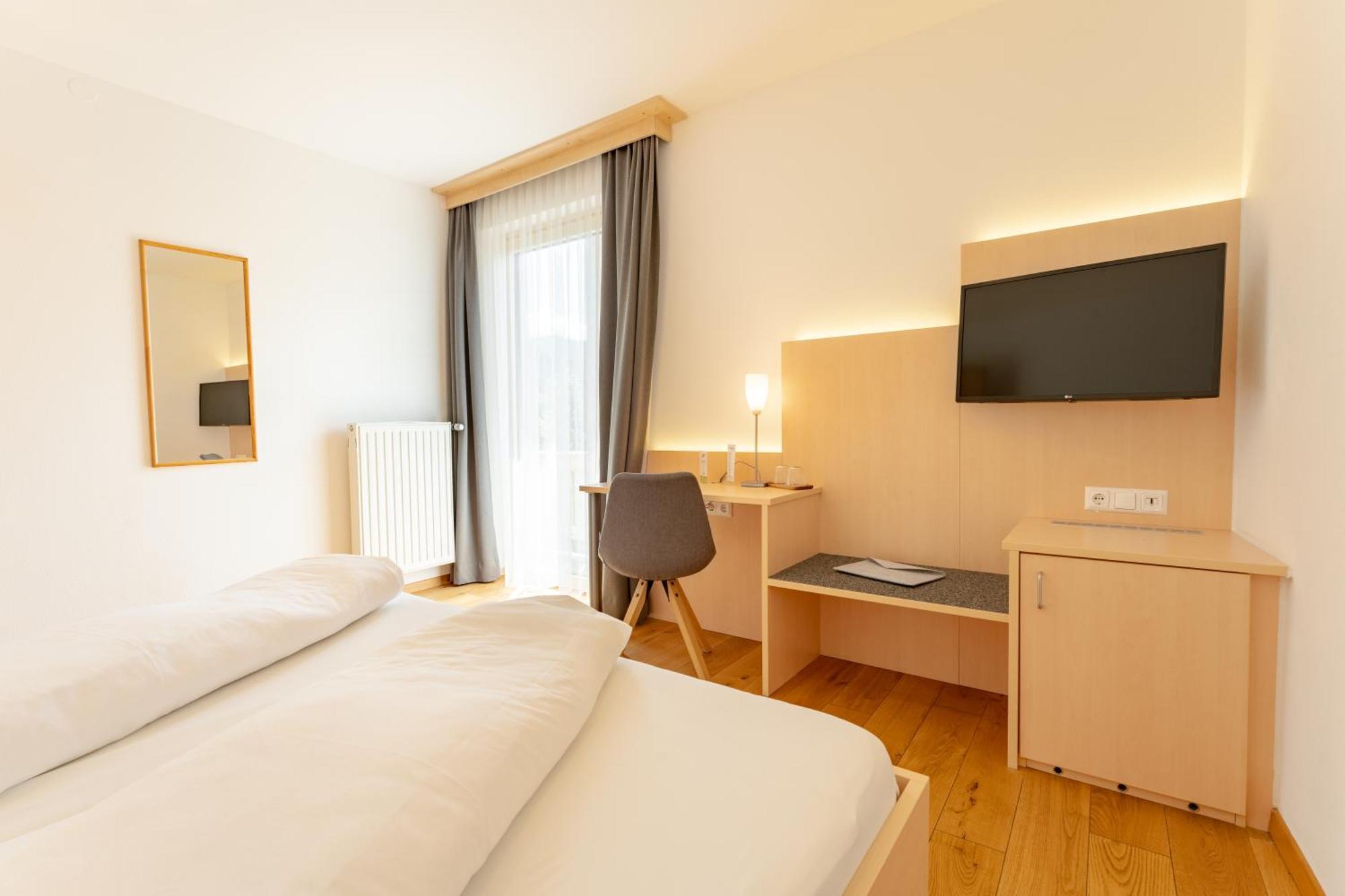 Stampferhof Hotell Weissensee Exteriör bild