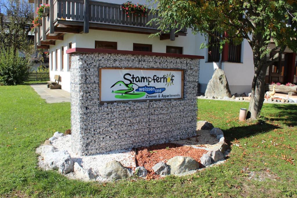 Stampferhof Hotell Weissensee Exteriör bild